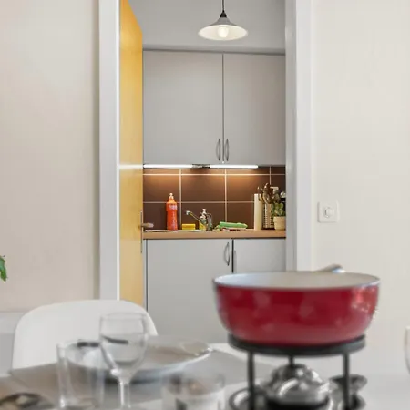 דירה Charmant Studio Avec Superbe Vue Et Balcon קראנס-מונטנה