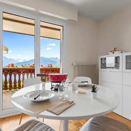 - - 2 Personnes - Balcon Avec Superbe Vue Lägenhet *